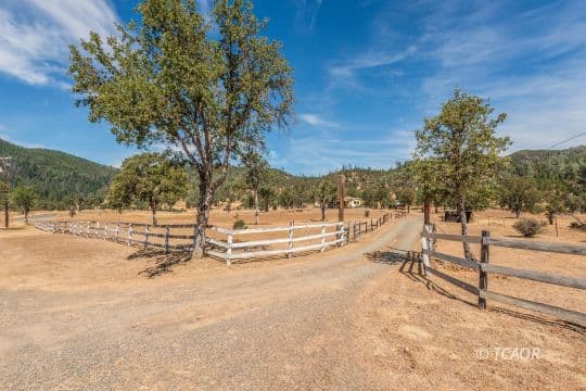 61 Blanchard Flat Rd