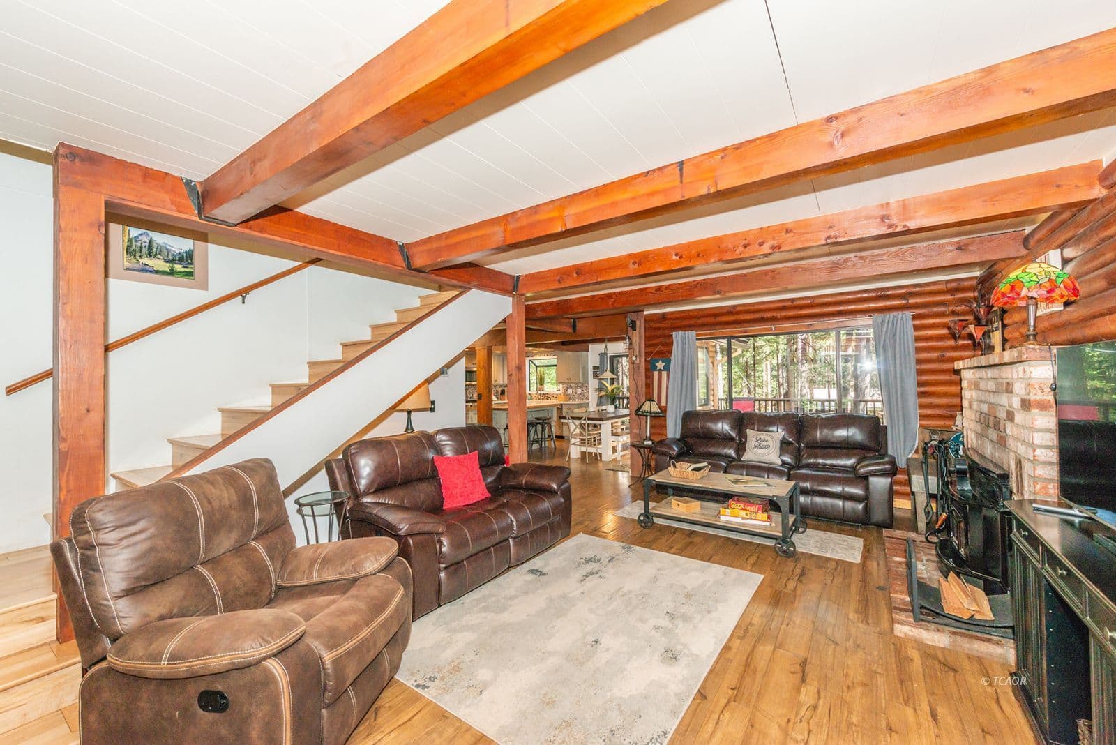 111 N Lakeview Dr 3