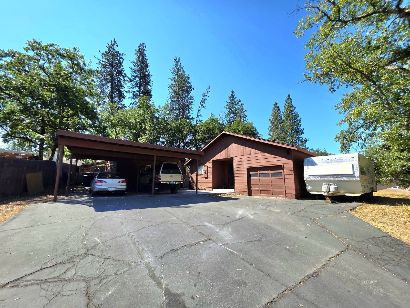 238 Circle Dr