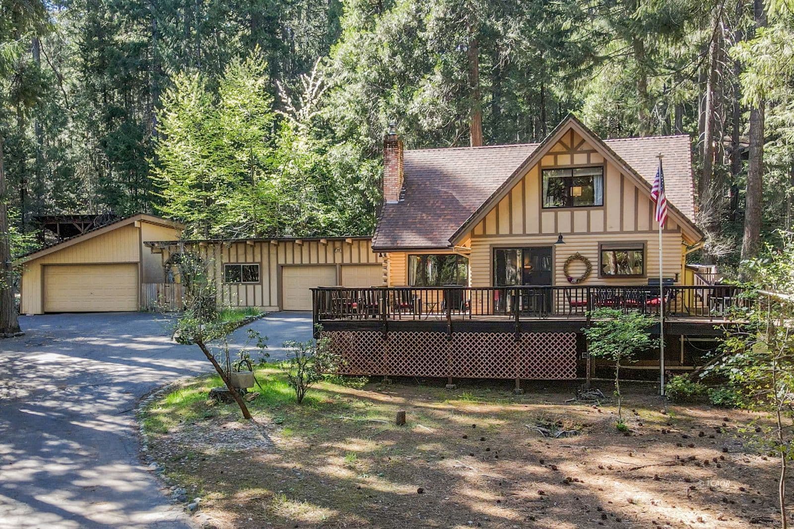 111 N Lakeview Dr