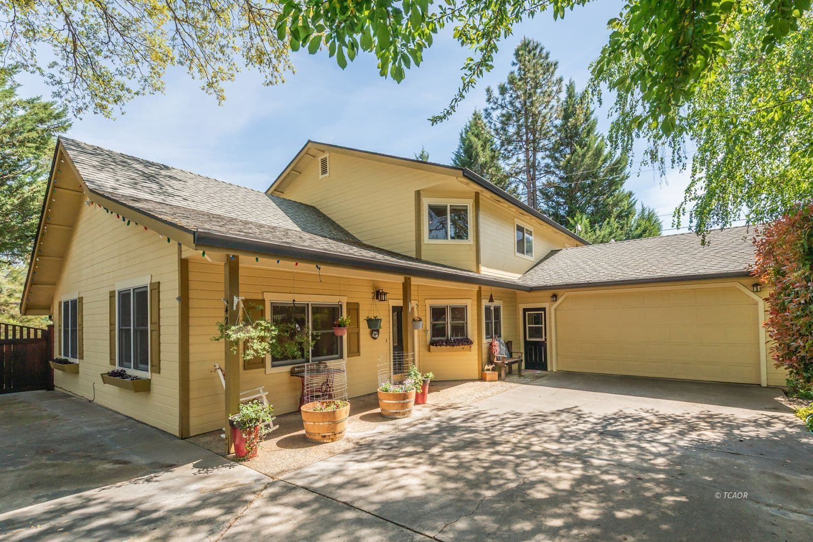 425 Mountain View St 3