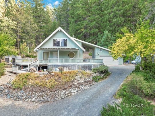 121 Fox Ln